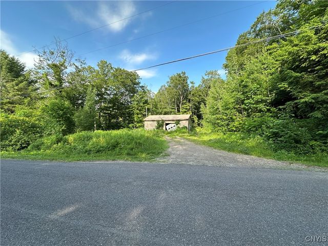 90 Shore Oaks Drive, New Haven, NY 13126