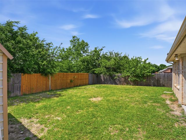 104 Adams Drive, Crowley, TX 76036