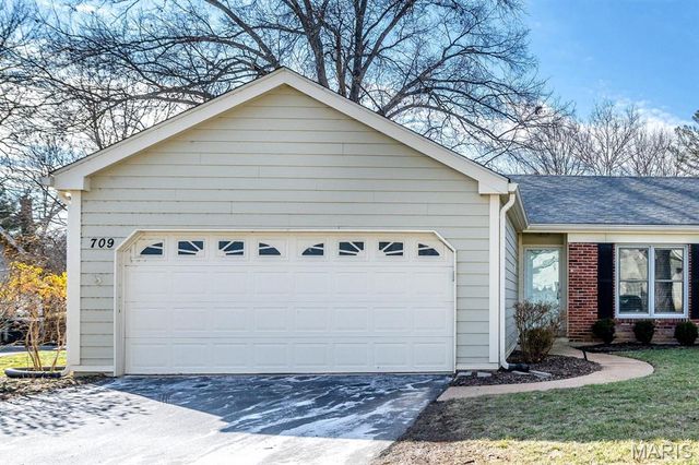 709 Turtle Cove, Ballwin, MO 63011