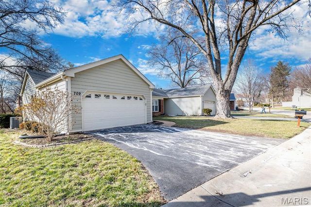 709 Turtle Cove, Ballwin, MO 63011