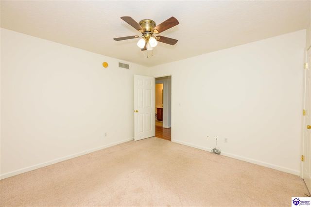 247 Meadowlake Drive, Radcliff, KY 40160