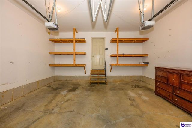 247 Meadowlake Drive, Radcliff, KY 40160