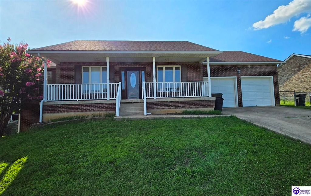 247 Meadowlake Drive, Radcliff, KY 40160