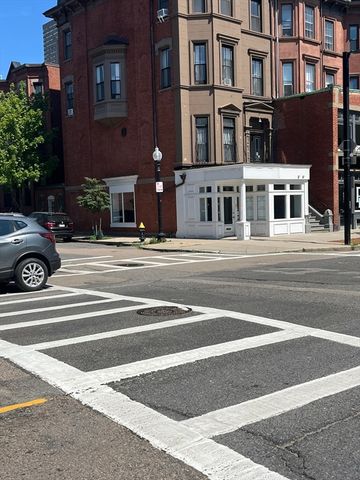 437-437A Columbus Ave, Boston, MA 02116