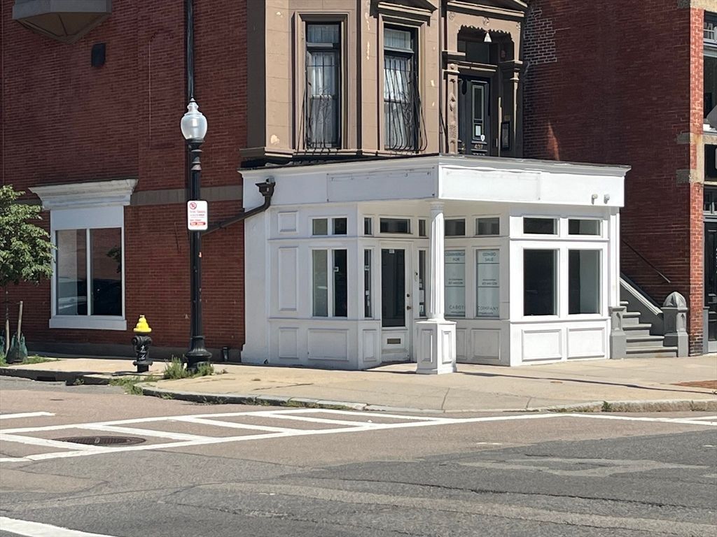437-437A Columbus Ave, Boston, MA 02116