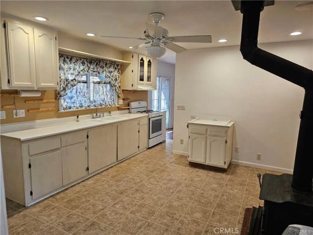 5532 Pine Avenue, Clearlake, CA 95422