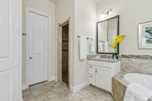 349 Hill Creek Lane, Grapevine, TX 76051