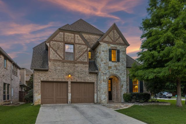 349 Hill Creek Lane, Grapevine, TX 76051
