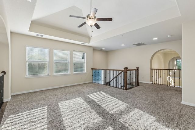 349 Hill Creek Lane, Grapevine, TX 76051