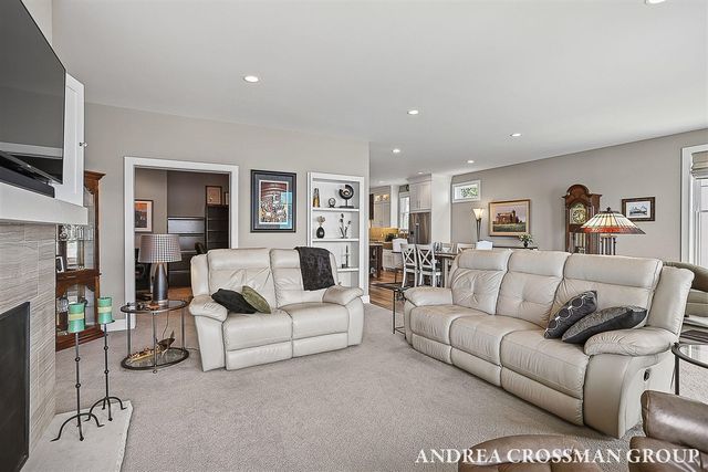 543 Macatawa Avenue, Holland, MI 49423