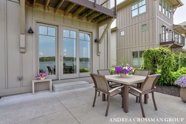 543 Macatawa Avenue, Holland, MI 49423
