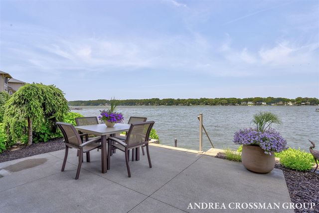 543 Macatawa Avenue, Holland, MI 49423