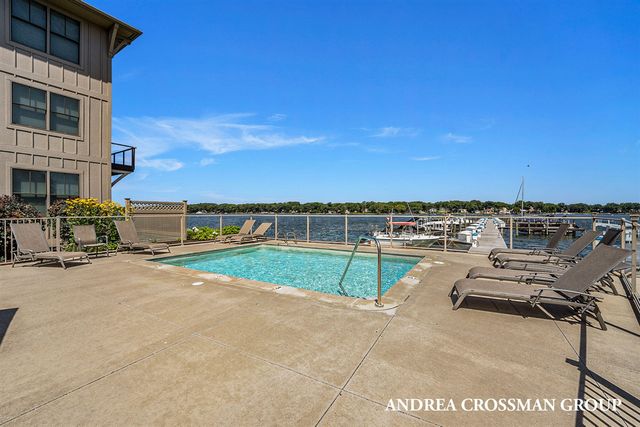543 Macatawa Avenue, Holland, MI 49423