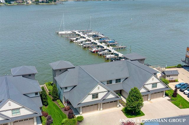 543 Macatawa Avenue, Holland, MI 49423