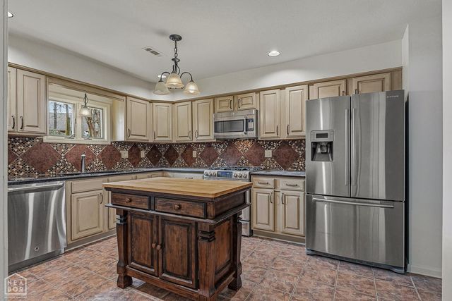 1611 Roleson Lane, Jonesboro, AR 72404