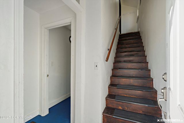 624 Karluk Street, Anchorage, AK 99501