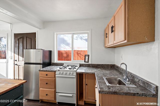 624 Karluk Street, Anchorage, AK 99501