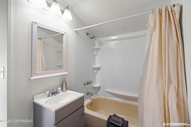 624 Karluk Street, Anchorage, AK 99501