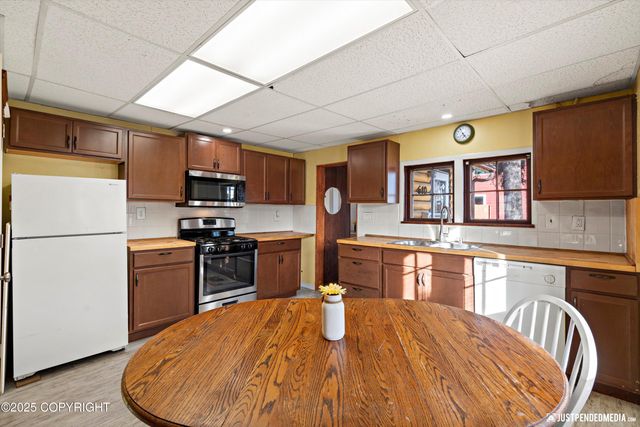 624 Karluk Street, Anchorage, AK 99501