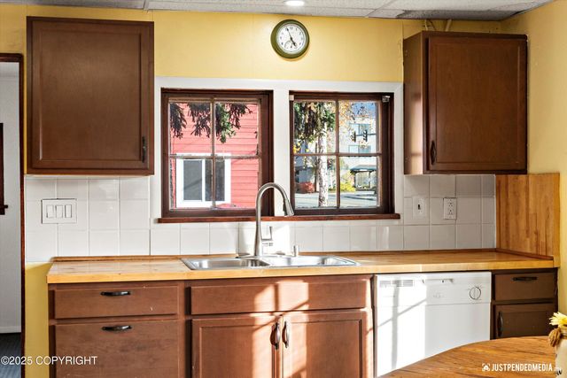 624 Karluk Street, Anchorage, AK 99501