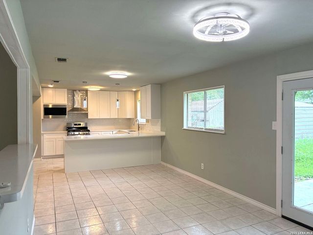 715 COSGROVE ST, San Antonio, TX 78210