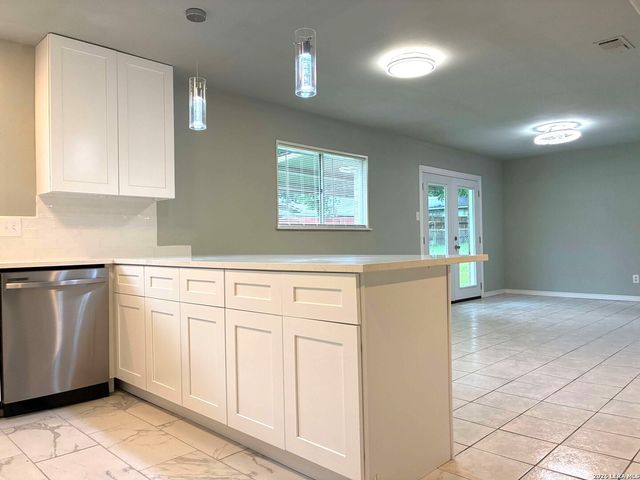 715 COSGROVE ST, San Antonio, TX 78210