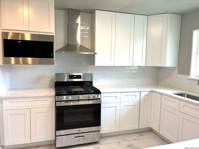 715 COSGROVE ST, San Antonio, TX 78210
