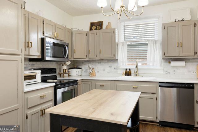 61 Ash Street NE, Rome, GA 30161