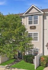 1210 Canyon Rock Court 104, Raleigh, NC 27610