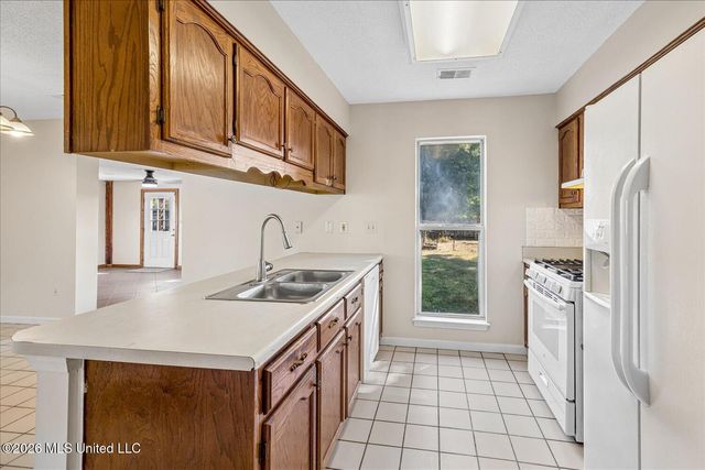 10475 Oak Leaf Drive, Olive Branch, MS 38654