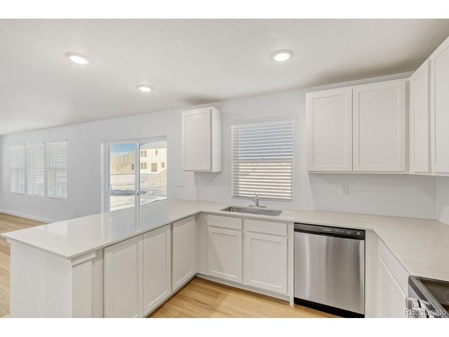 9144 Old Divide Dr, Colorado Springs, CO 80908