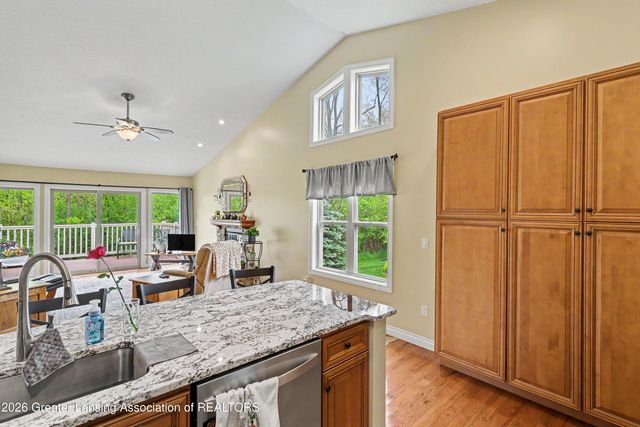 16090 Park Lake Road, East Lansing, MI 48823