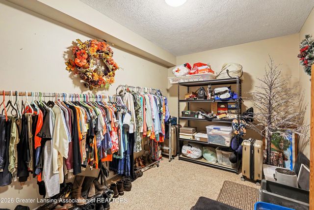 16090 Park Lake Road, East Lansing, MI 48823