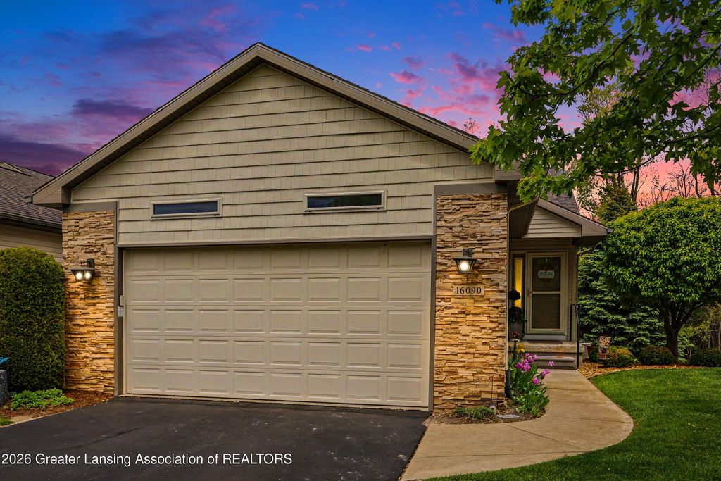 16090 Park Lake Road, East Lansing, MI 48823