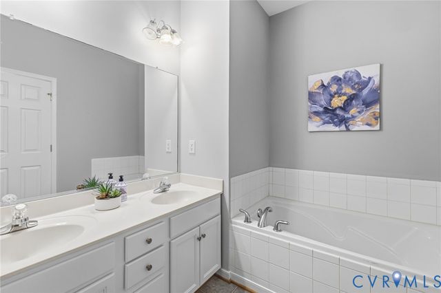 10245 Kestrel Dr, Ashland, VA 23005