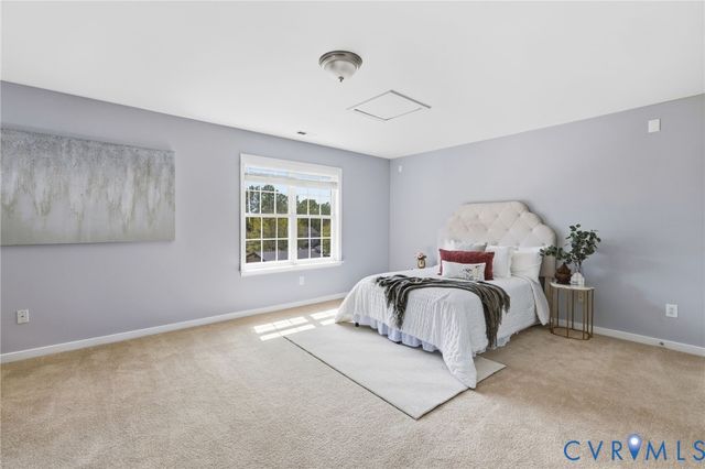10245 Kestrel Dr, Ashland, VA 23005