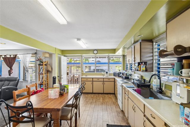 85-945 Mill Street, Waianae, HI 96792