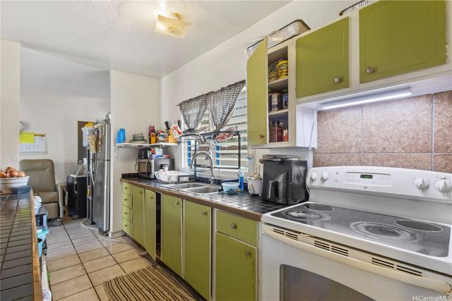85-945 Mill Street, Waianae, HI 96792