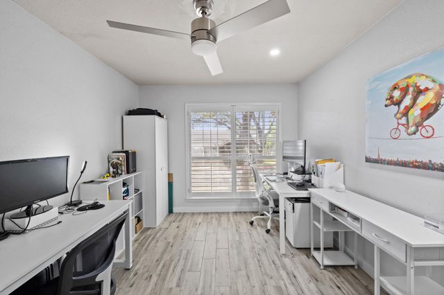 1015 E Yager LN 115, Austin, TX 78753