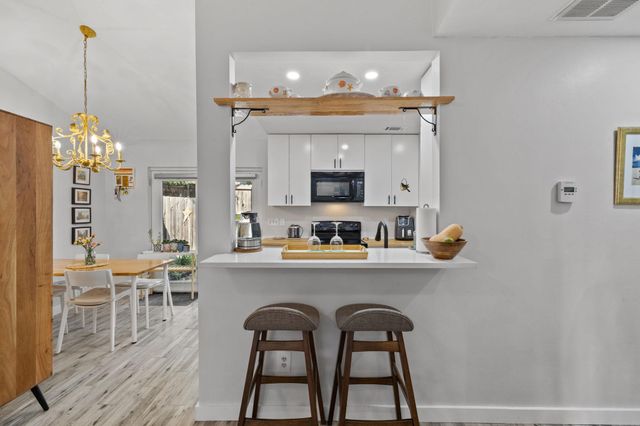 1015 E Yager LN 115, Austin, TX 78753