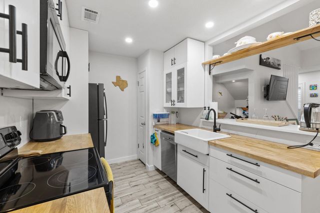 1015 E Yager LN 115, Austin, TX 78753