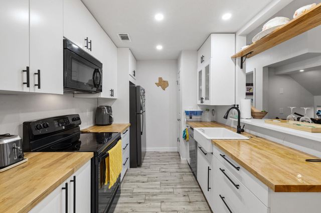 1015 E Yager LN 115, Austin, TX 78753