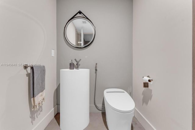 888 Biscayne Blvd 2409, Miami, FL 33132