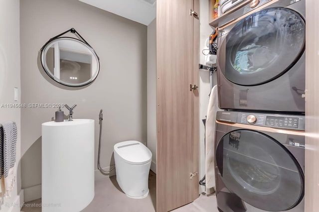 888 Biscayne Blvd 2409, Miami, FL 33132