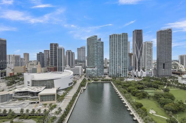 888 Biscayne Blvd 2409, Miami, FL 33132