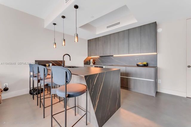 888 Biscayne Blvd 2409, Miami, FL 33132