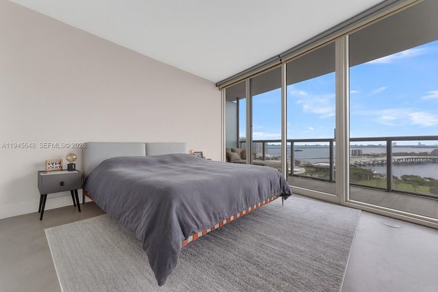 888 Biscayne Blvd 2409, Miami, FL 33132