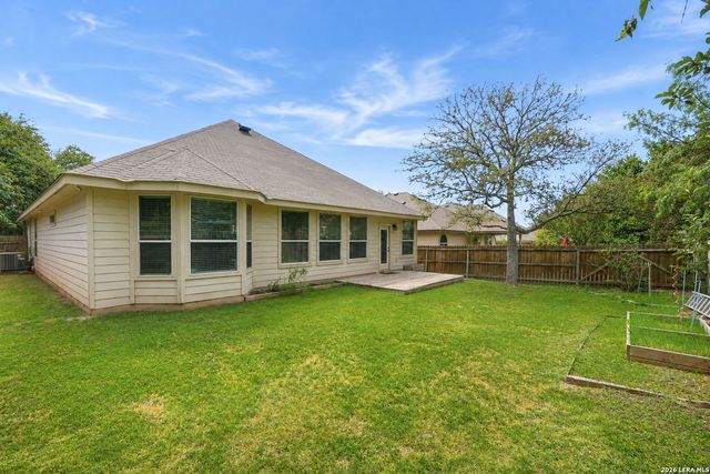 4719 EMDEN HOLW, San Antonio, TX 78247