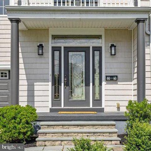 35 LEAVITT LN, Princeton, NJ 08540