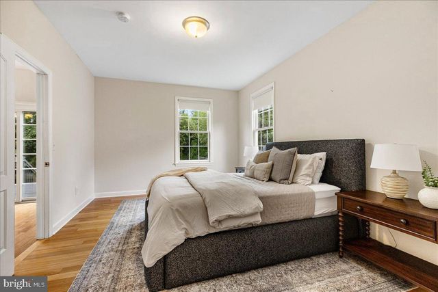 35 LEAVITT LN, Princeton, NJ 08540